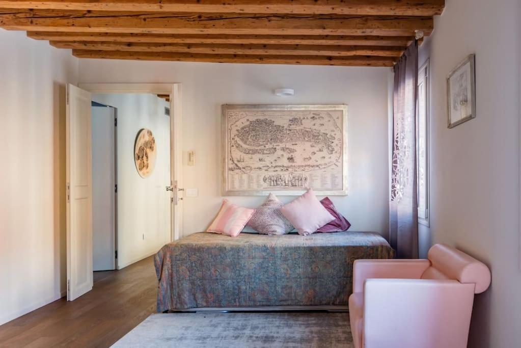 Ospizio Delle Donzelle Apartment Venice Luaran gambar
